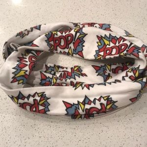 “Pop” are infinity scarf